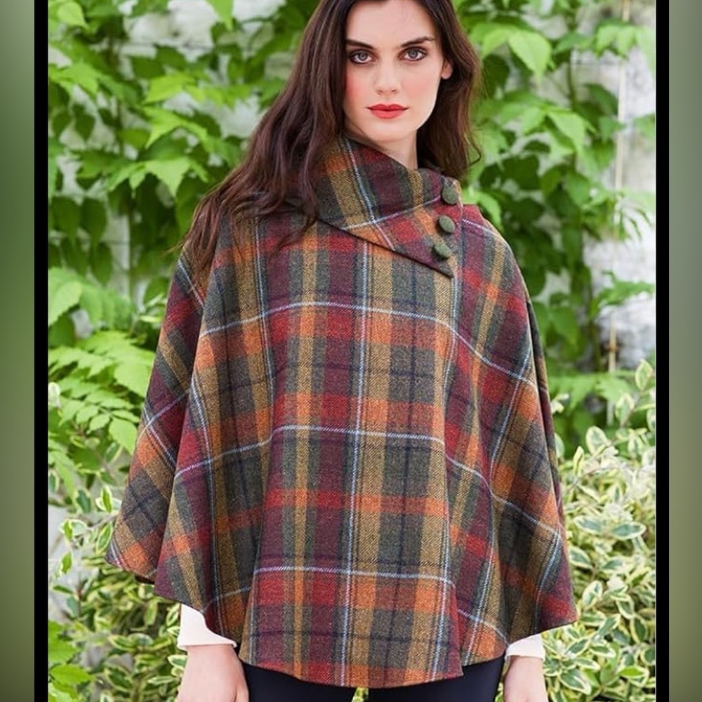 New 100% wool brown green plaid Mucros Weavers Killarney Ireland O/S cape